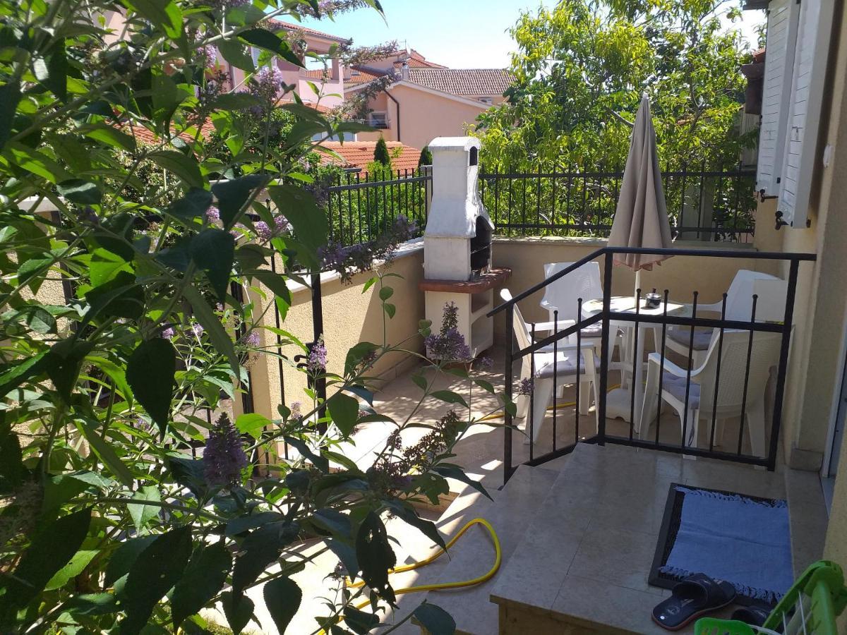 Apartman Vida Pola Esterno foto