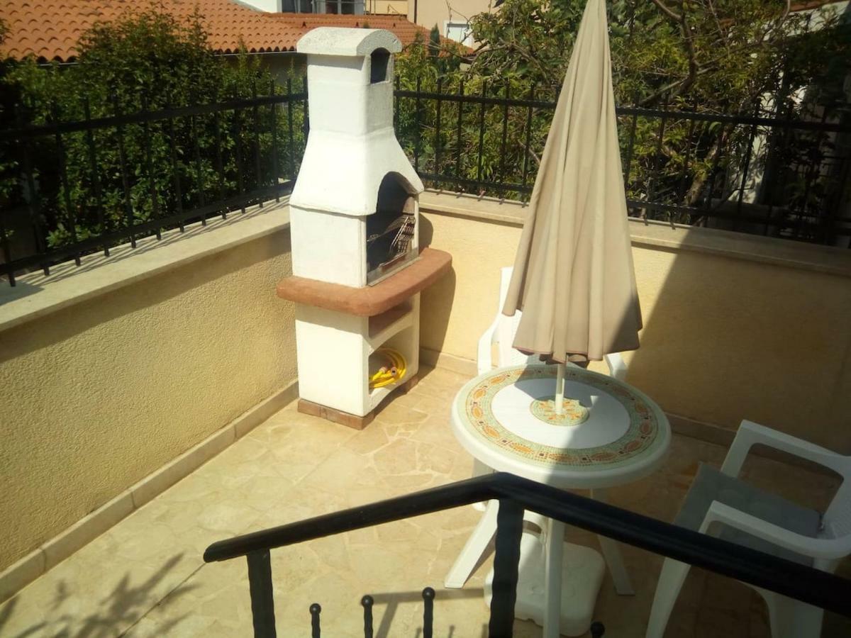 Apartman Vida Pola Esterno foto